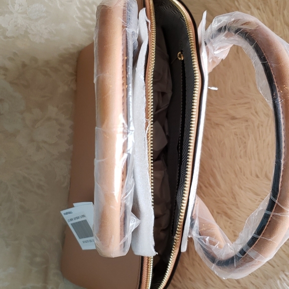 Handbag - Picture 3 of 6